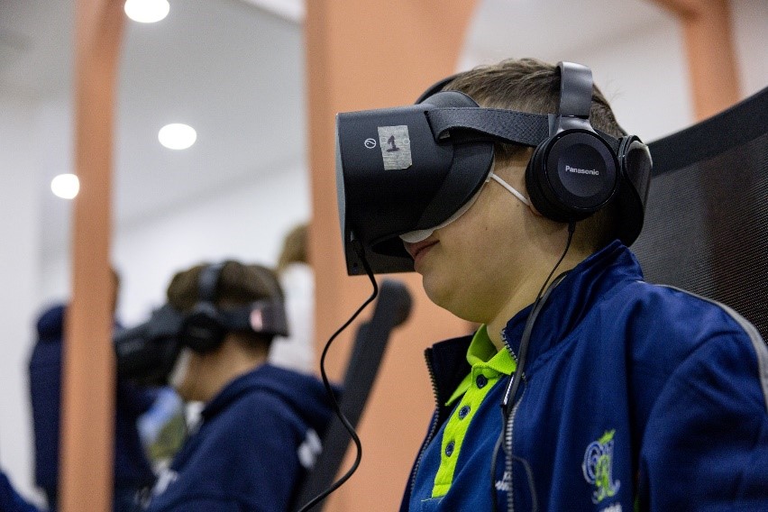 VR