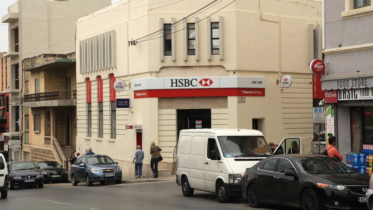 HSBC Malta to provide services from 5 largest branches