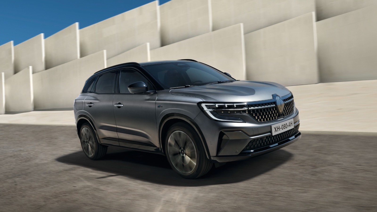 Renault Austral: the hybrid SUV showcasing the finest in sustainable  mobility