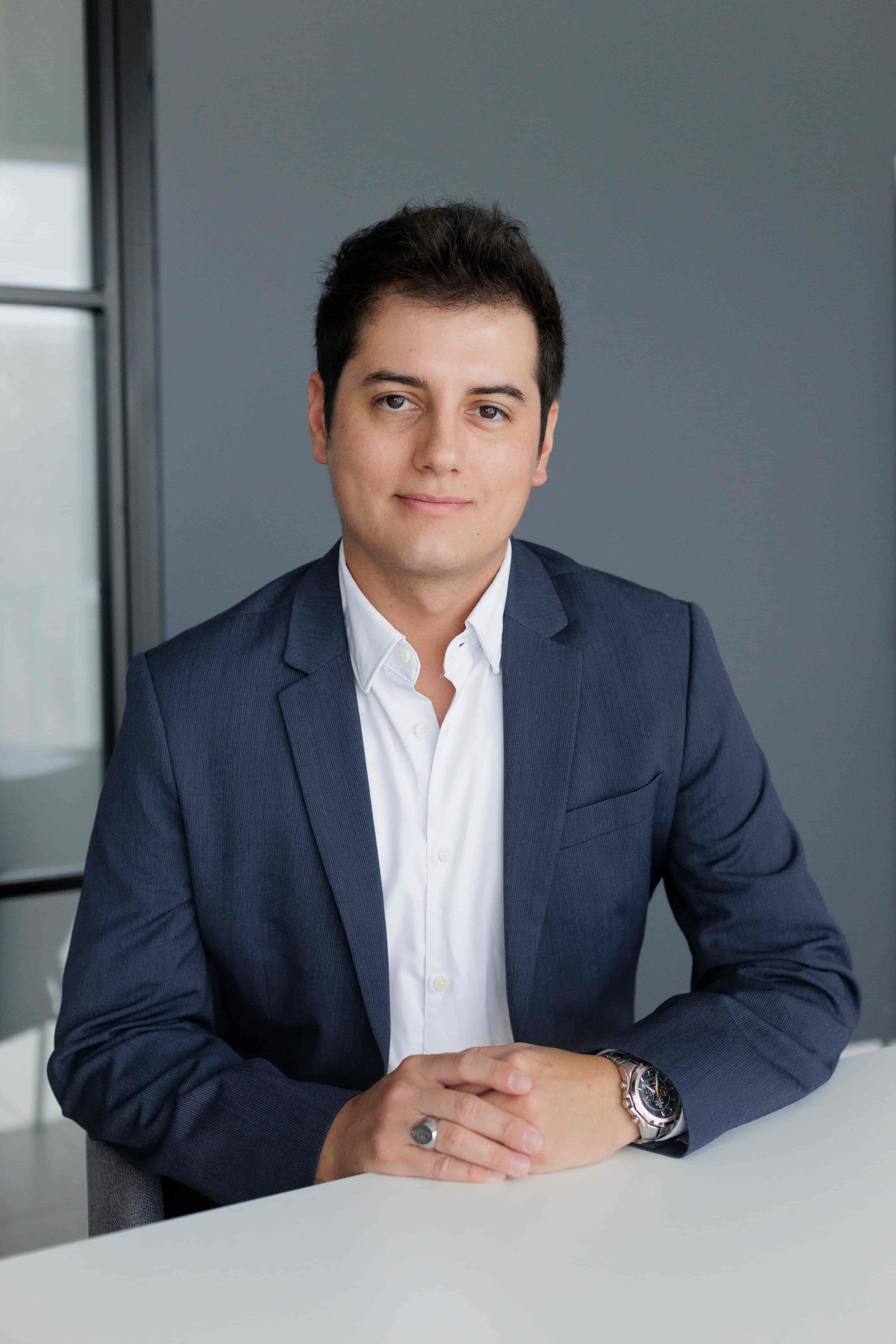 Ricardo Hunda, IT Sales Manager